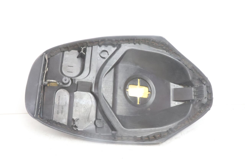 photo de SELLA PEUGEOT VIVACITY 100 (1999 - 2008) - Stato della superficie e materiale