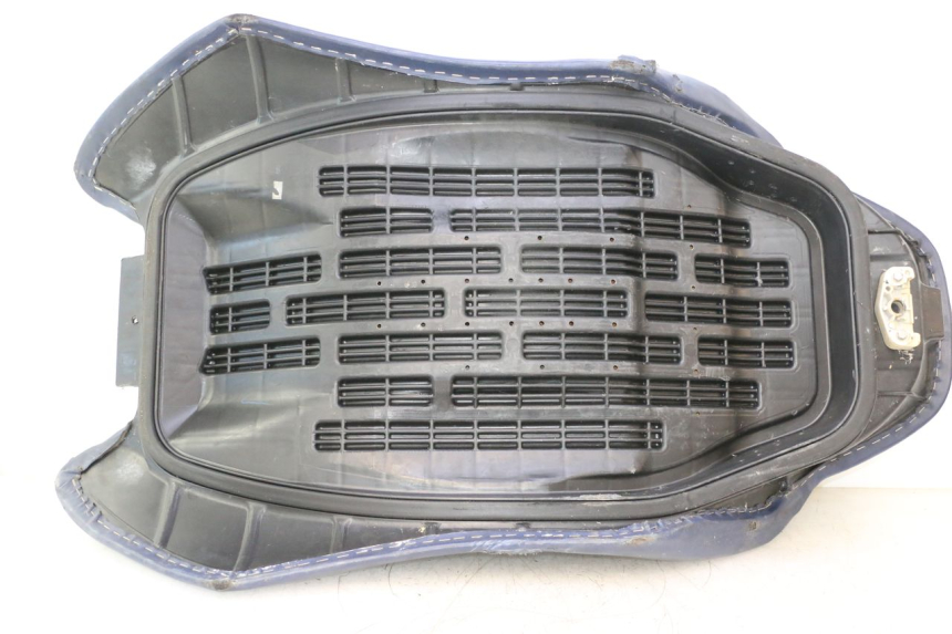 photo de SELLA YAMAHA WAVE RUNNER GP R 1200 (2000 - 2003) - Dettaglio del componente