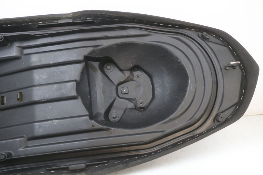 photo de SELLE YAMAHA XMAX X-MAX ABS 125 (2017 - 2020) - Altra vista dell'articolo