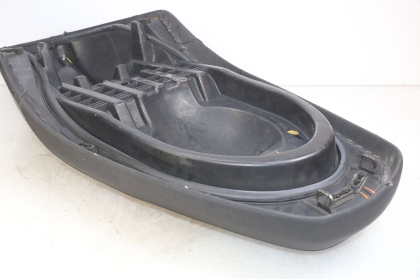 photo de SELLE YAMAHA X-MAX XMAX 250 (2006 - 2009) - Marcature e riferimenti originali