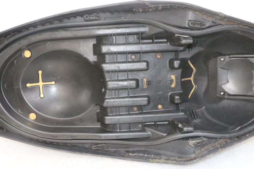 photo de SELLE YAMAHA XMAX X-MAX 125 (2006 - 2009) - Foto prodotto supplementare