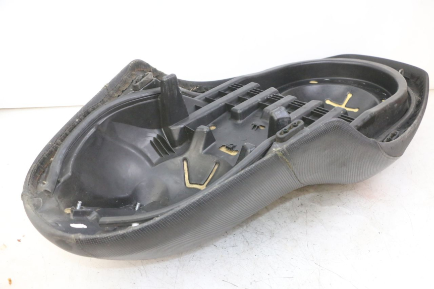 photo de SELLE YAMAHA XMAX X-MAX 125 (2006 - 2009) - Ricambio usato controllato