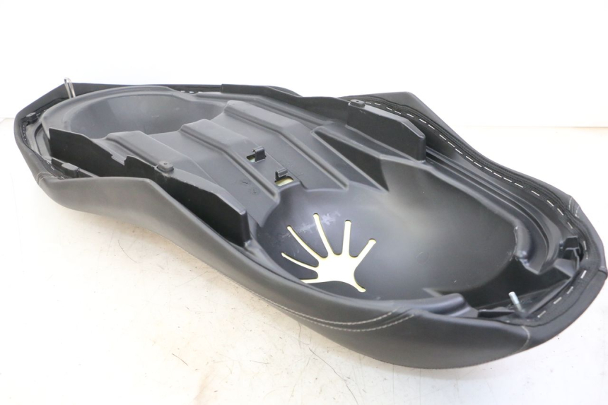 photo de SELLA YAMAHA XMAX X-MAX 125 (2021 - 2025) - Dettaglio del componente