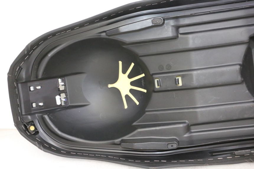 photo de SELLA YAMAHA XMAX X-MAX 125 (2021 - 2025) - Altra vista dell'articolo