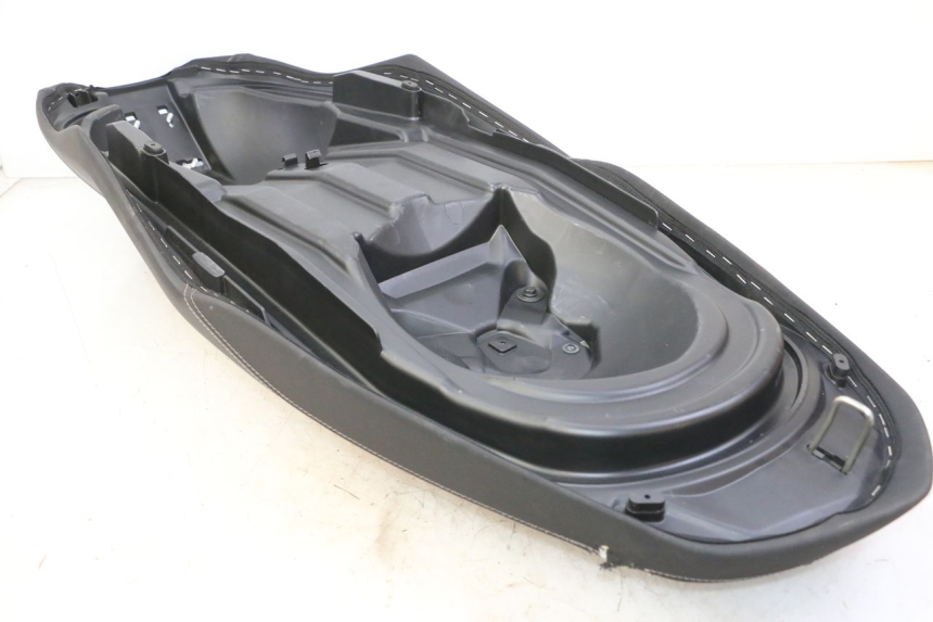 photo de SELLA YAMAHA XMAX X-MAX 125 (2021 - 2025) - Altra angolazione
