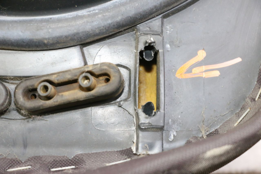 photo de SELLE YAMAHA X-MAX XMAX 250 (2006 - 2009) - Zoom sui componenti