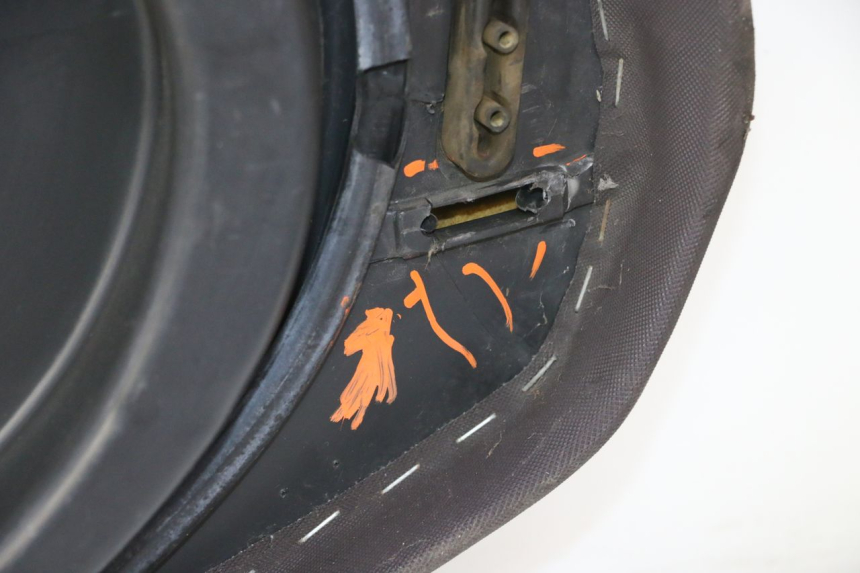 photo de SELLE YAMAHA X-MAX XMAX 250 (2006 - 2009) - Angolazione alternativa