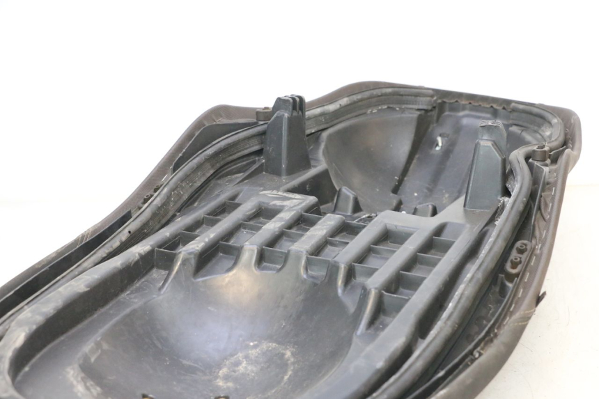 photo de SELLE YAMAHA X-MAX XMAX 125 (2010 - 2013) - Primo piano tecnico