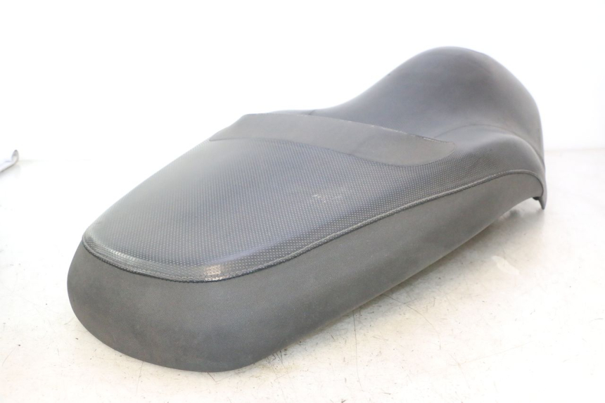 photo de SELLE YAMAHA XMAX X-MAX 125 (2006 - 2009) - Ispezione visiva dettagliata