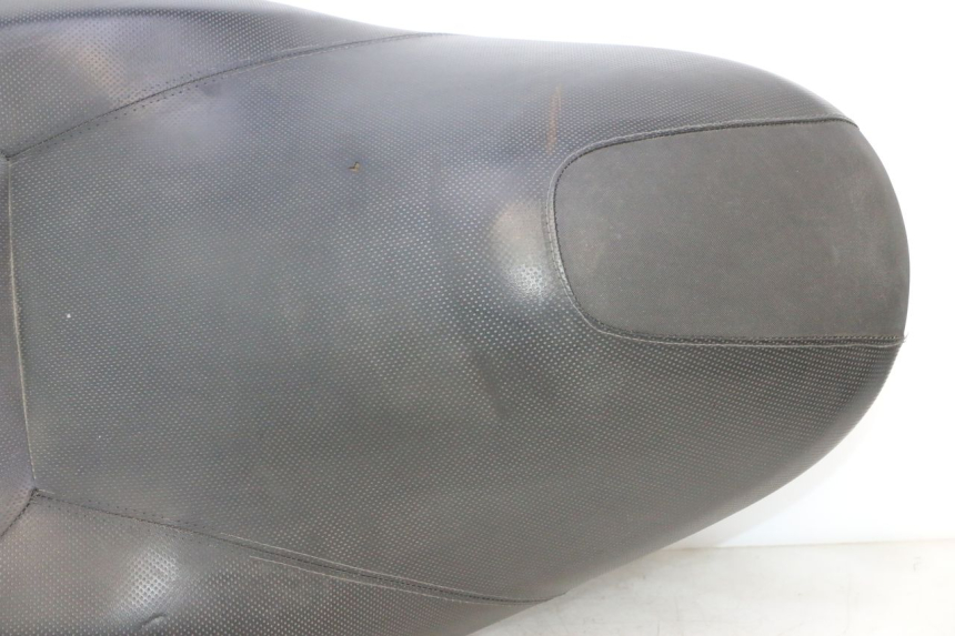 photo de SELLE YAMAHA XMAX X-MAX 125 (2006 - 2009) - Dettaglio del componente