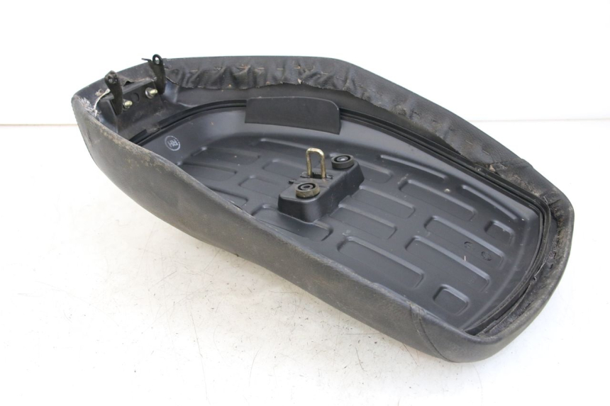 photo de SELLE SYM X-PRO 4T 50 (2014 - 2021) - Stato della superficie e materiale