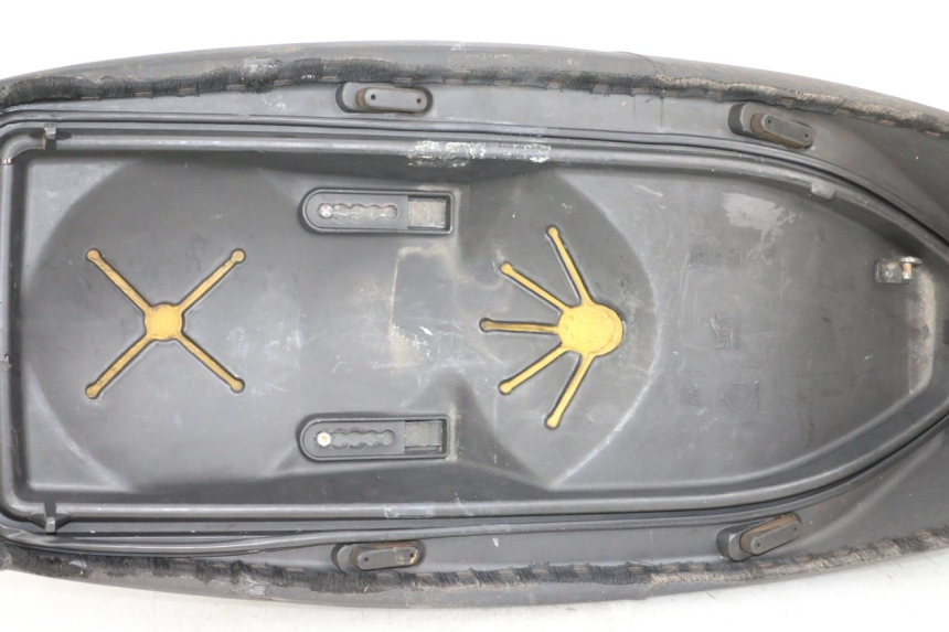 photo de SELLE PIAGGIO X9 125 (2000 - 2003) - Zoom sui componenti