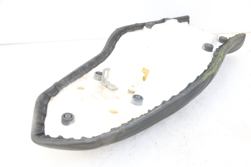 photo de SELLA YAMAHA XJ6 ABS 600 (2008 - 2016) - Primo piano tecnico