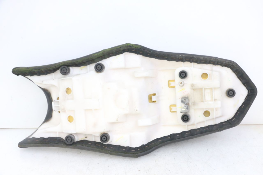 photo de SELLA YAMAHA XJ6 ABS 600 (2008 - 2016) - Marcature e riferimenti originali