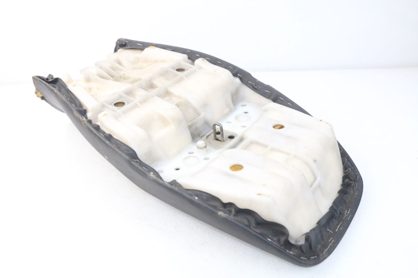 photo de SELLE YAMAHA XJ600 XJ DIVERSION 600 (1992 - 1997) - Altra vista dell'articolo