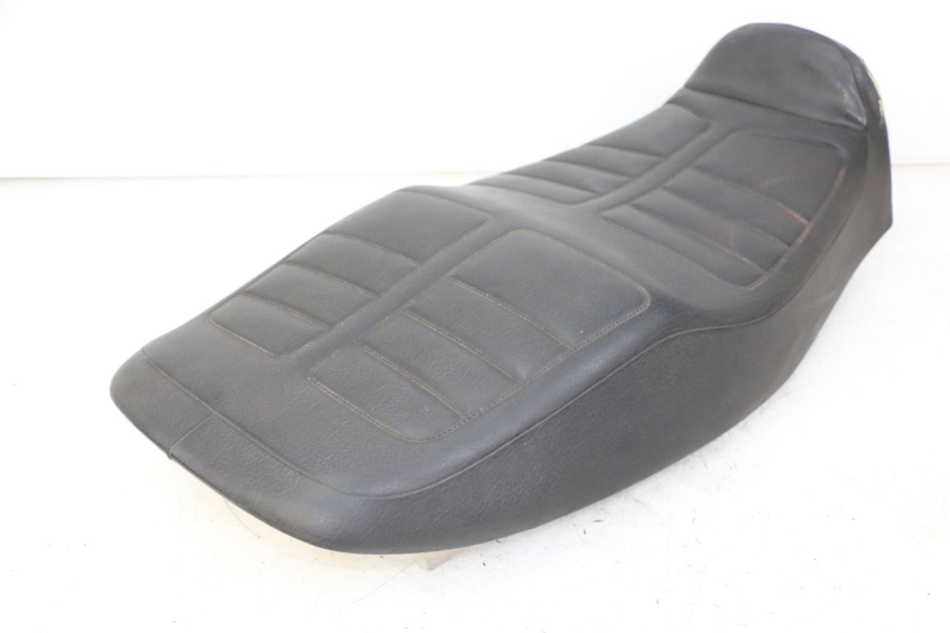 photo de SELLE YAMAHA XJN DIVERSION 600 (2000 - 2003) - Marcature e riferimenti originali
