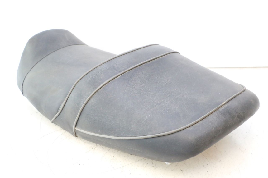 photo de SELLA YAMAHA XJR 1300 (1998 - 2002) - Stato della superficie e materiale