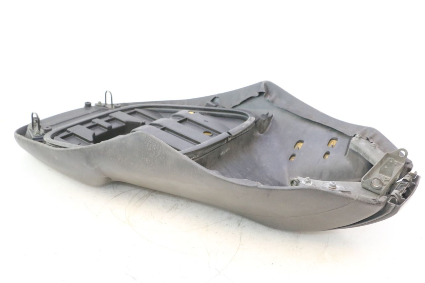 photo de SELLA YAMAHA XP T-MAX ABS 500 (2005 - 2005) - Dettaglio del componente