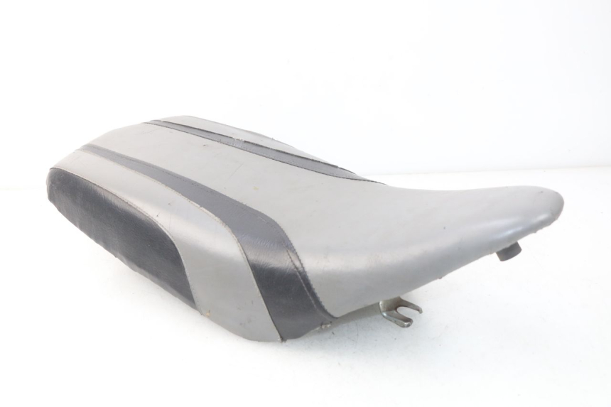 photo de SELLA SHINERAY XY150STE 150 - Dettagli dei punti di fissaggio