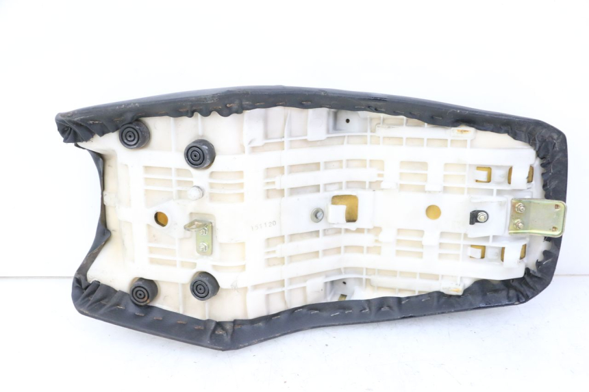 photo de SELLE YAMAHA FZS FAZER 600 (2001 - 2003) - Altra vista dell'articolo