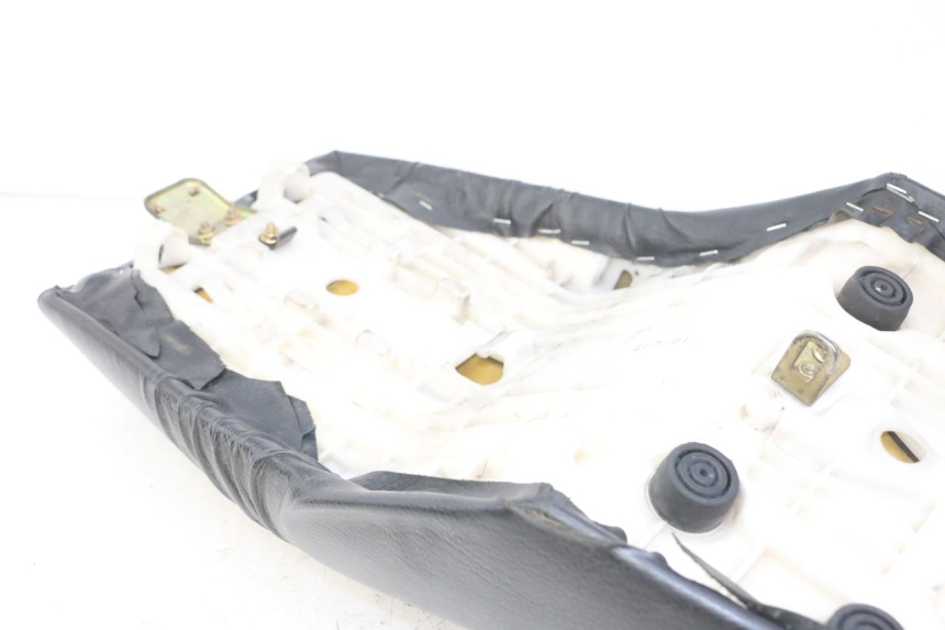 photo de SELLE YAMAHA FZS FAZER 600 (2001 - 2003) - Altra vista dell'articolo