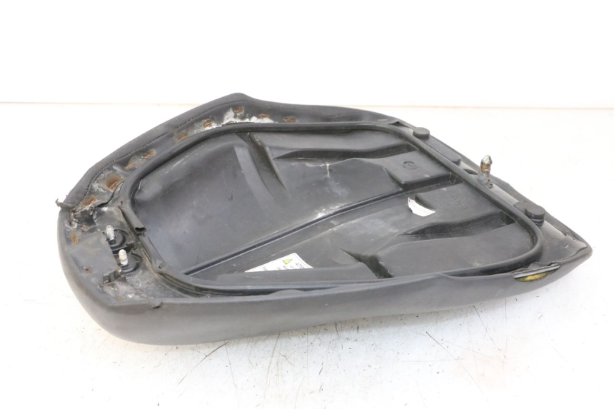 photo de SELLE YAMAHA NEOS NEO'S 4T 50 (2008 - 2016) - Dettagli dei punti di fissaggio