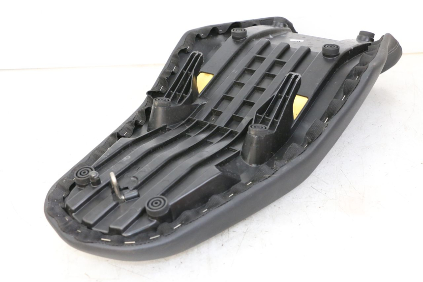 photo de SELLA YAMAHA TRACER 7 700 (2020 - 2024) - Dettagli dei punti di fissaggio