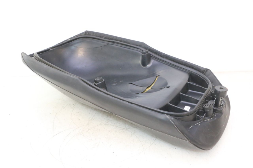 photo de SELLE YAMAHA YP MAJESTY 125 (2007 - 2010) - Angolazione alternativa