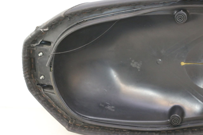 photo de SELLE YAMAHA YP MAJESTY 125 (2007 - 2010) - Dettaglio del componente