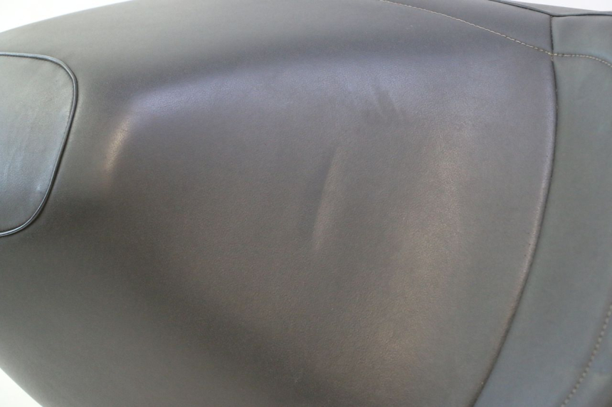photo de SELLE YAMAHA YP MAJESTY 125 (2007 - 2010) - Dettaglio del componente