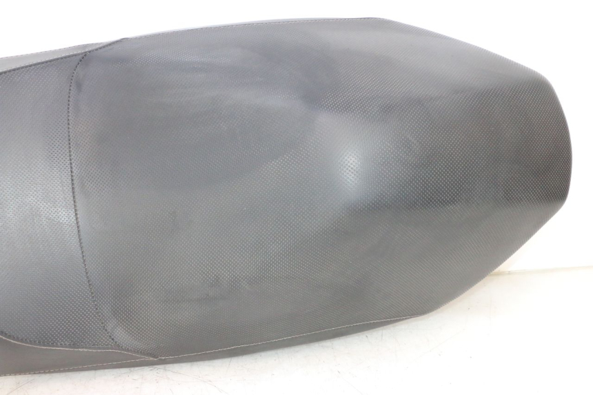 photo de SELLA YAMAHA YP MAJESTY 125 (2002 - 2006) - Dettaglio del componente