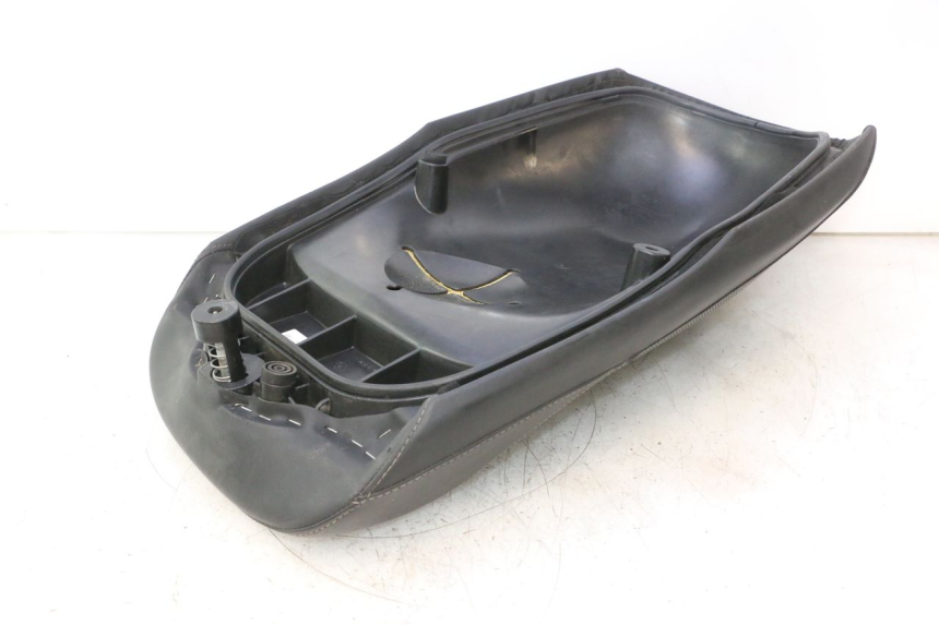 photo de SELLA YAMAHA YP MAJESTY 125 (2002 - 2006) - Altra vista dell'articolo