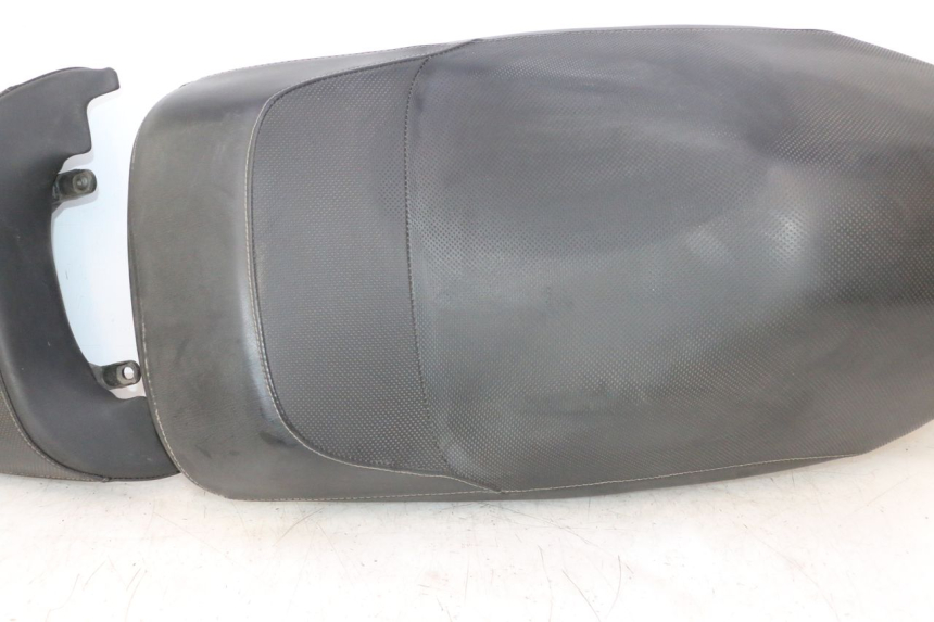 photo de SELLA YAMAHA YP MAJESTY 125 (2002 - 2006) - Zoom sullo stato d'uso