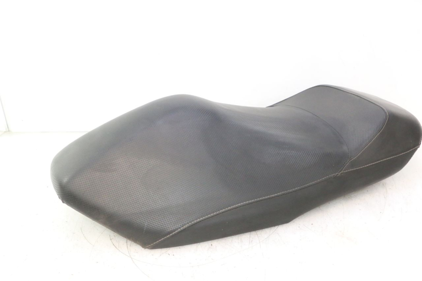 photo de SELLA YAMAHA YP MAJESTY 125 (2002 - 2006) - Stato della superficie e materiale