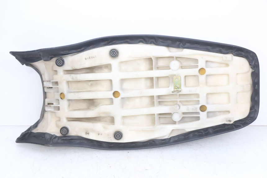 photo de SELLE YAMAHA YZF R THUNDERCAT 600 (1996 - 2003) - Dettaglio del componente