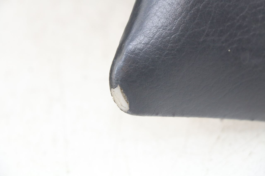 photo de SELLE YAMAHA YZF R THUNDERCAT 600 (1996 - 2003) - Stato della superficie e materiale