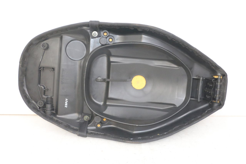 photo de SELLE PIAGGIO ZIP 2T 50 (2009 - 2019) - Marcature e riferimenti originali
