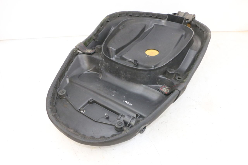 photo de SELLE PIAGGIO ZIP 4T 50 (2018 - 2020) - Dettagli dei punti di fissaggio