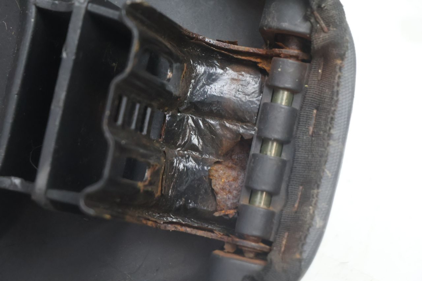 photo de SELLA PIAGGIO ZIP 4T 50 (2006 - 2017) - Zoom sui componenti