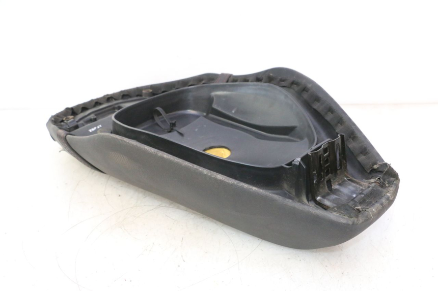 photo de SELLA PIAGGIO ZIP IGET 4T 50 (2021 - 2023) - Dettagli dei punti di fissaggio