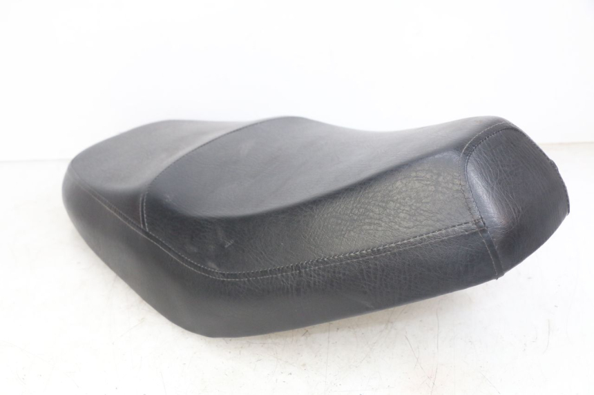 photo de SELLE UNIVERSAL BIKE ZN50QT-11B 50 (2018 - 2021) - Primo piano ad alta risoluzione