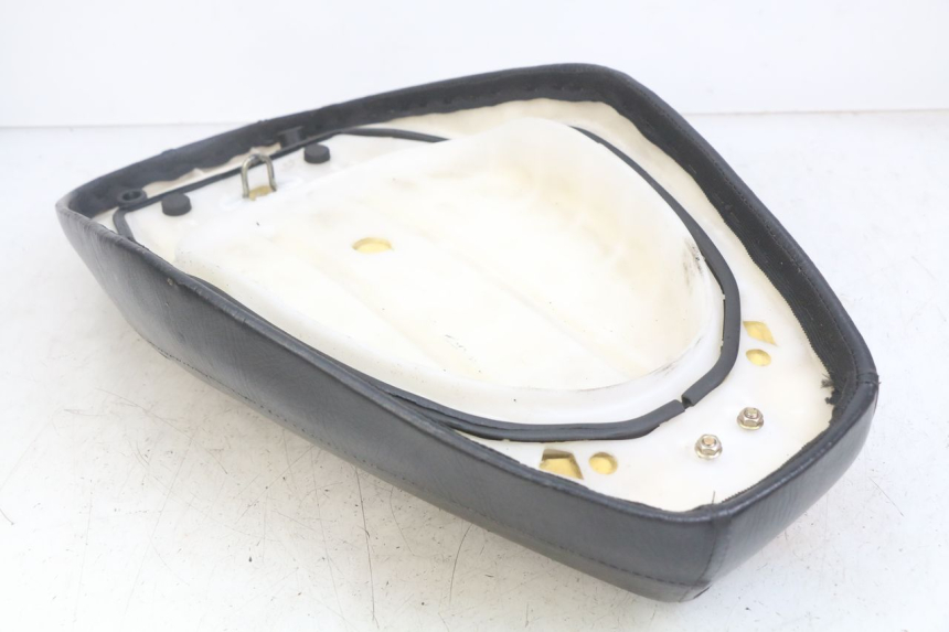 photo de SELLE UNIVERSAL BIKE ZN50QT-11B 50 (2018 - 2021) - Vista d'insieme del prodotto