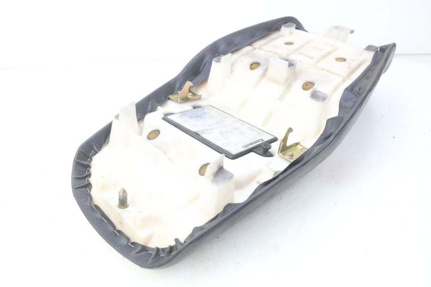 photo de SELLE KAWASAKI ZZR 600 (1995 - 2004) - Zoom sui componenti