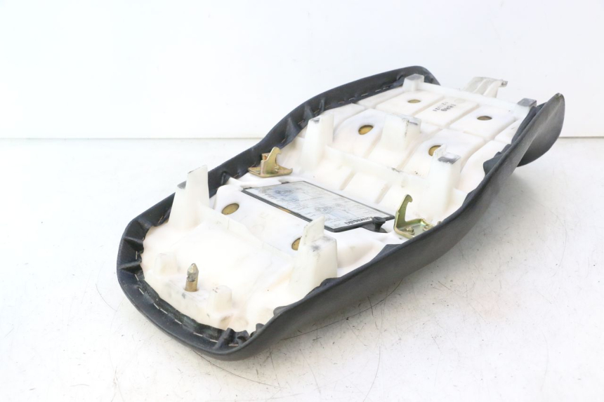 photo de SELLE KAWASAKI ZZR 600 (1995 - 2004) - Angolazione alternativa