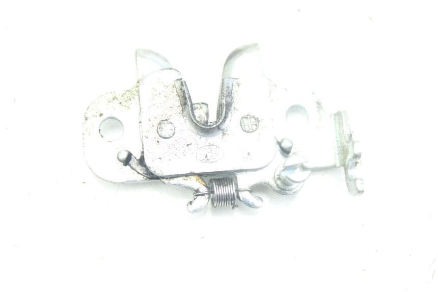 photo de SERRATURA SELLA PEUGEOT KISBEE 4T 50 (2018 - 2022) - Zoom sullo stato d'uso