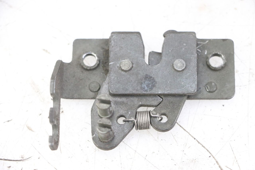 photo de SERRATURA SELLA PIAGGIO MP3 LT 300 (2010 - 2016) - Dettaglio del componente