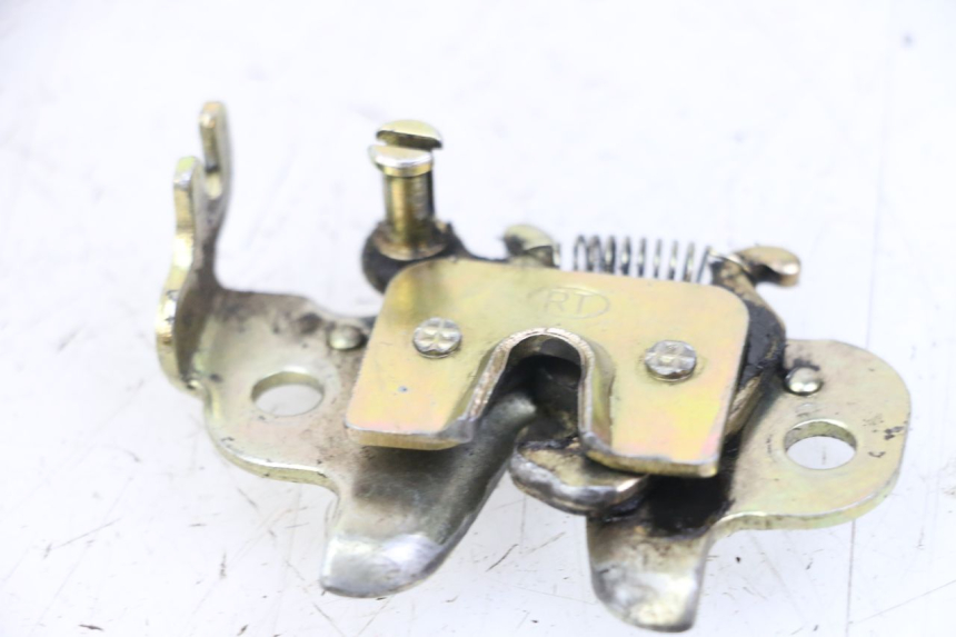 photo de SERRATURA SELLA PEUGEOT KISBEE 2T 50 (2010 - 2017) - Dettaglio del componente