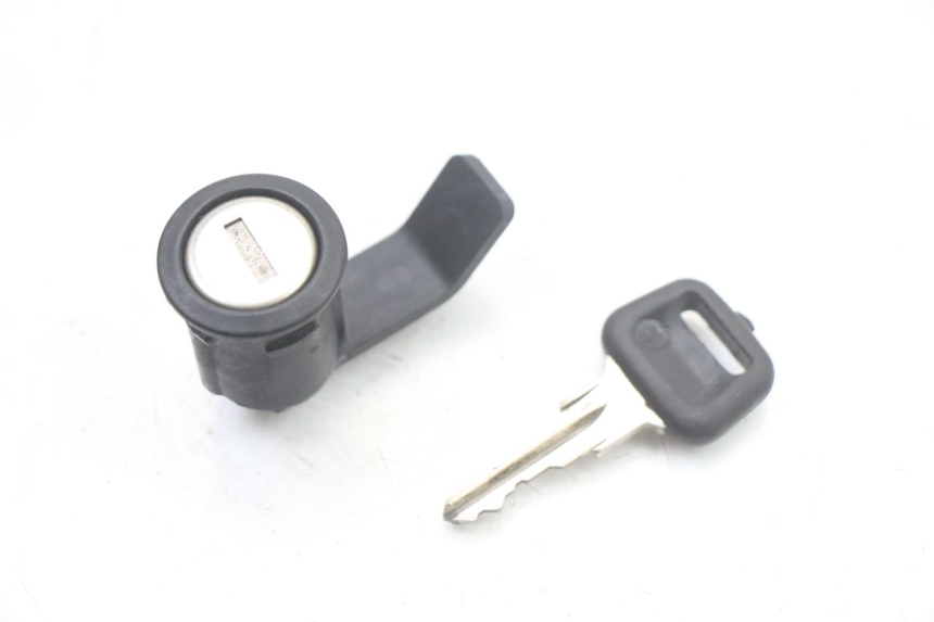 photo de SERRATURA SELLA PEUGEOT SATELIS COMPRESSOR K15 125 (2006 - 2009) - Vista principale