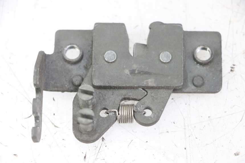 photo de SERRATURA SELLA PIAGGIO MP3 LT 400 (2007 - 2012) - Dettaglio del componente