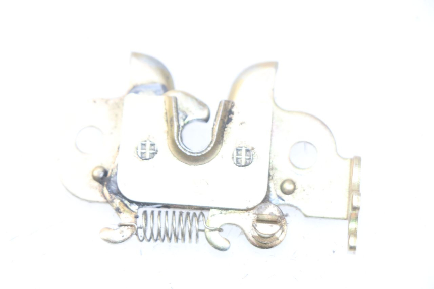 photo de SERRATURA SELLA PEUGEOT STREETZONE 2T 50 (2014 - 2019) - Dettaglio del componente